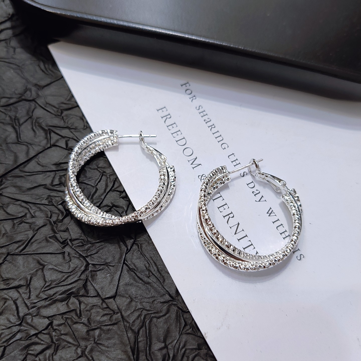 韩国新款耳饰银色麻花交叉耳圈女个性金属风夸张休闲耳环气质耳饰,淘宝优惠券,粉丝福利购,淘宝优惠卷