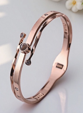 轻奢LOVE语言镶钻不掉色钛钢手镯