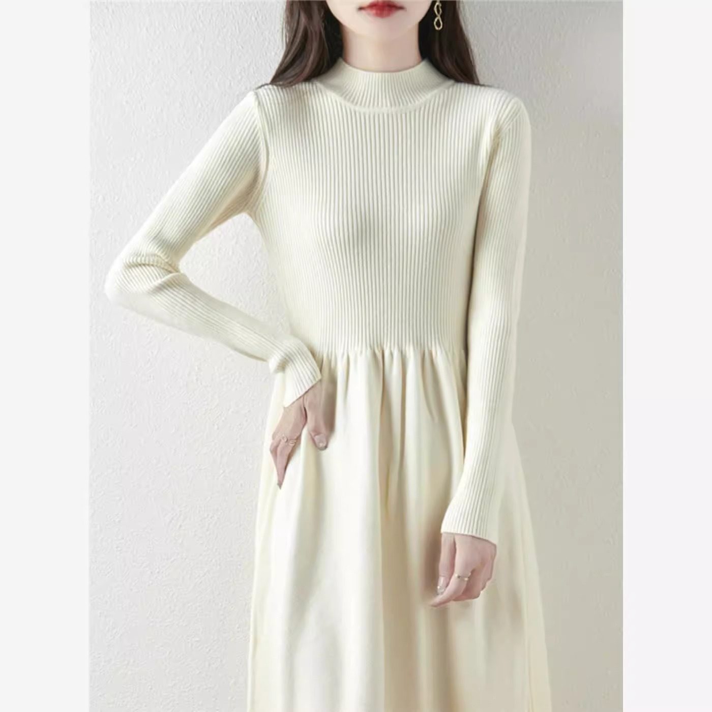 法式设计感配大衣针织连衣裙女2025冬季新款赫本风半高领毛衣长裙,淘宝优惠券,粉丝福利购,淘宝优惠卷