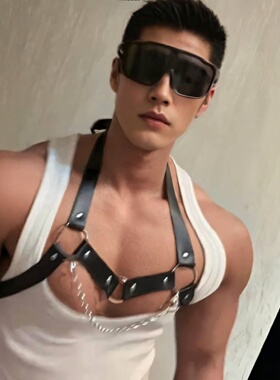大狼狗皮革绑带1S背带演出舞台款自拍可调跳舞性感肌肉束缚胸衣潮
