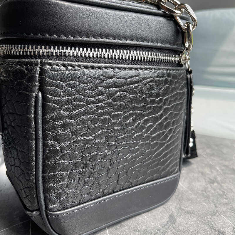 高级感泡泡羊皮水桶包2025新款个性女包小众盒子包单肩斜挎链条包,淘宝优惠券,粉丝福利购,淘宝优惠卷