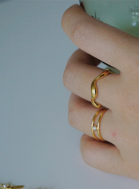 钛钢镀18K金极简不规则海浪戒指