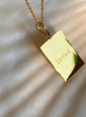 ins设计师款Loved英文钛钢项链女
