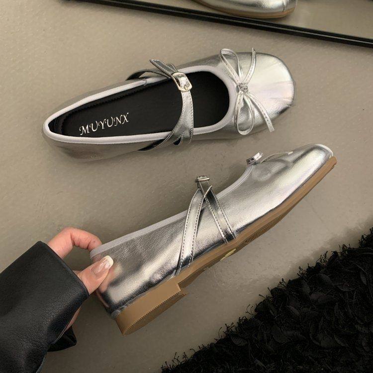 平底浅口单鞋女2026秋季新款软底配裙子豆豆鞋银色jk玛丽珍小皮鞋,淘宝优惠券,粉丝福利购,淘宝优惠卷