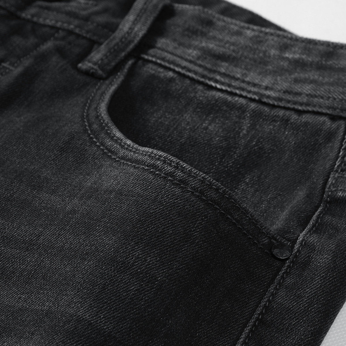 马克华菲黑色2020秋季新款潮牛仔裤 马克华菲康成牛仔裤