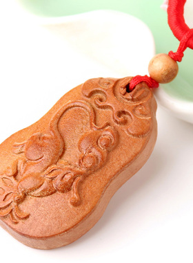 桃木挂件龙蛇马羊猴鸡狗吊坠项链