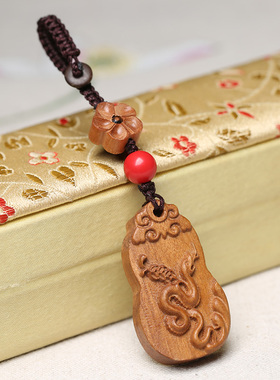 2025年桃木雕刻生肖蛇吊坠