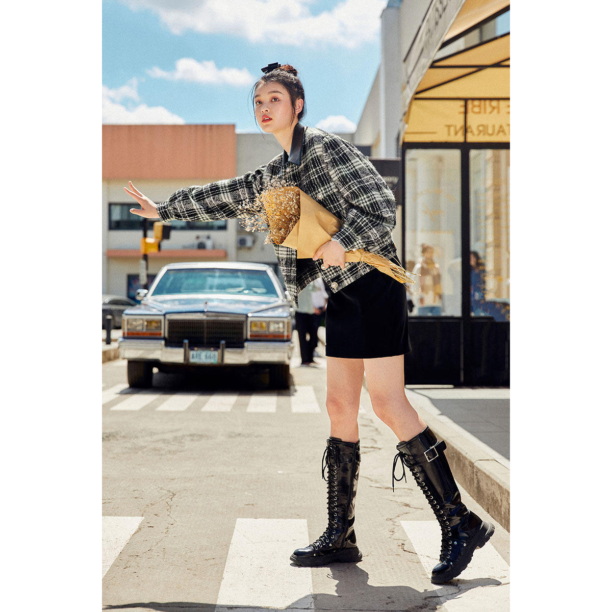 太平鸟拼接pu领格纹毛呢2020短外套 太平鸟毛呢外套