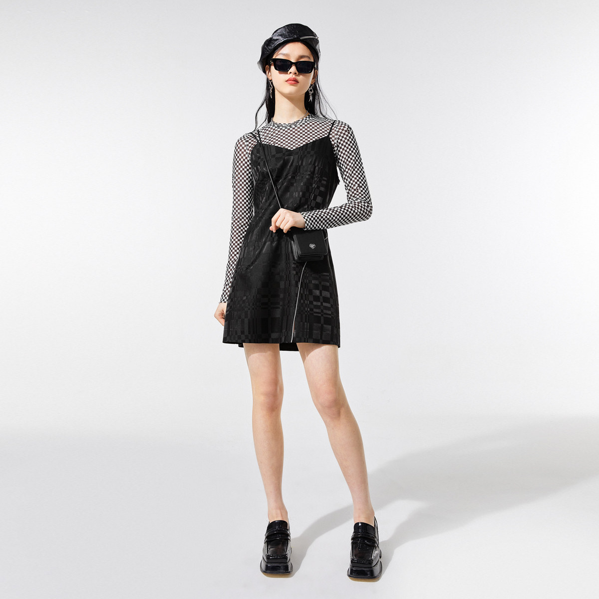 太平鸟棋盘格长袖2021夏季打底衫 太平鸟喜之乐T恤