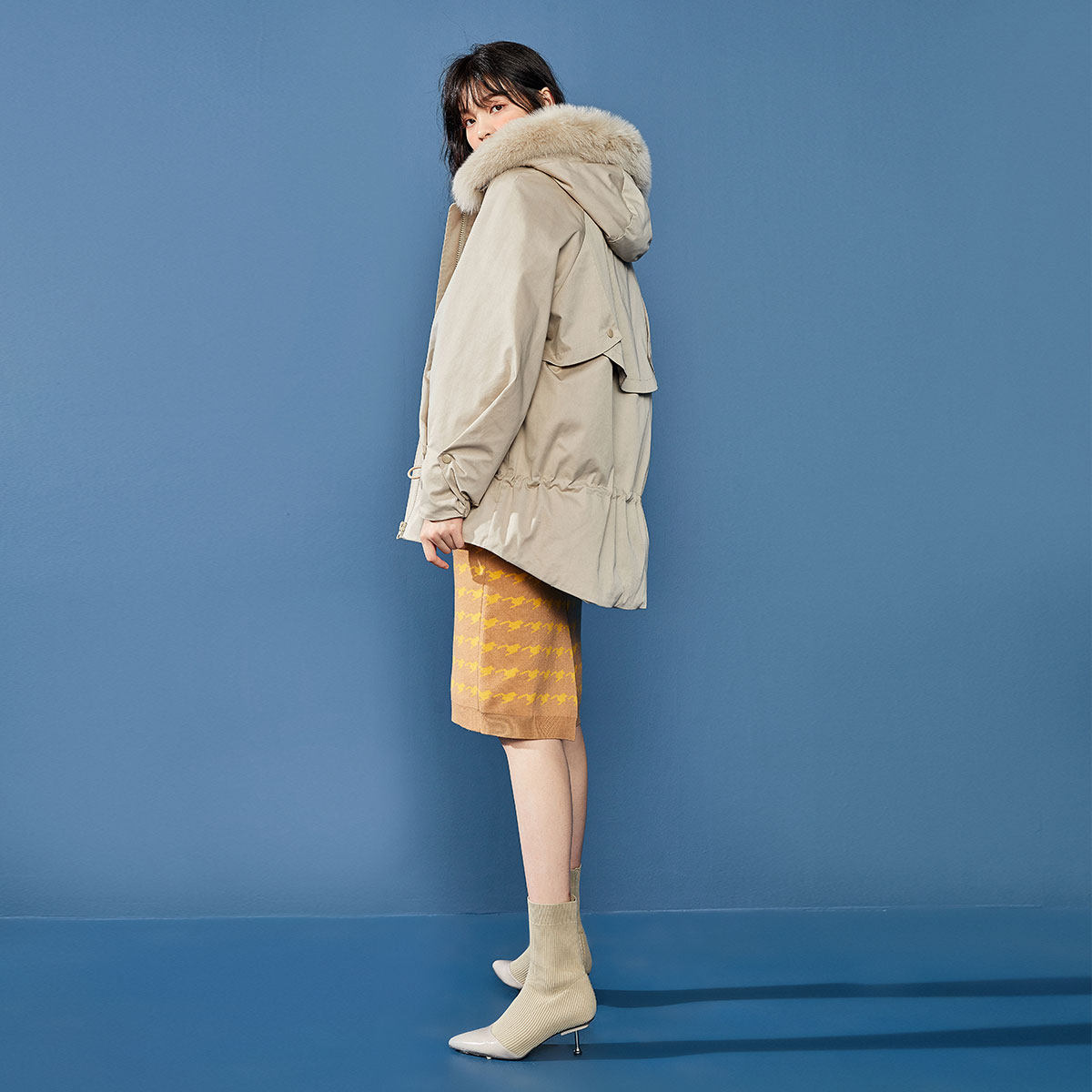 【反季特卖】太平鸟黑色工装派克女 太平鸟广仁羽绒服