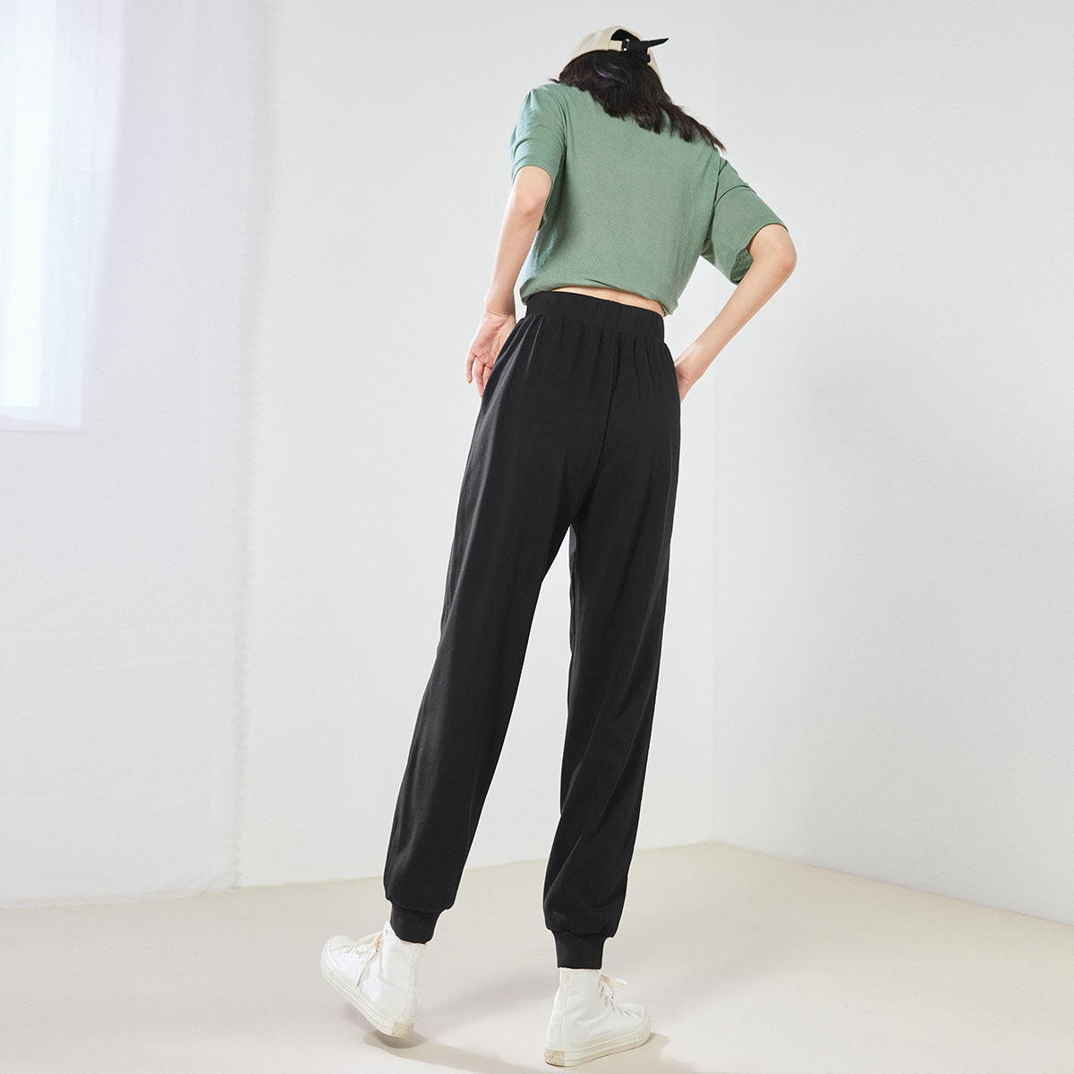 太平鸟高腰2021年秋季新款灰色卫裤 太平鸟喜之乐休闲裤