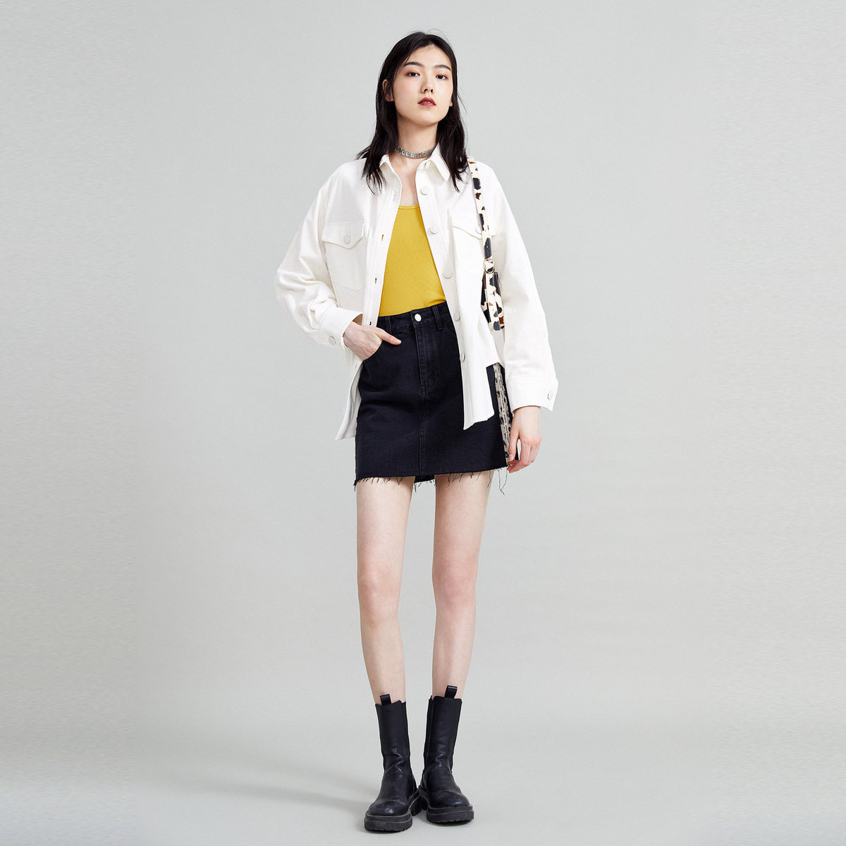 太平鸟白色短款2020秋季新款衬衫 太平鸟喜之乐短外套