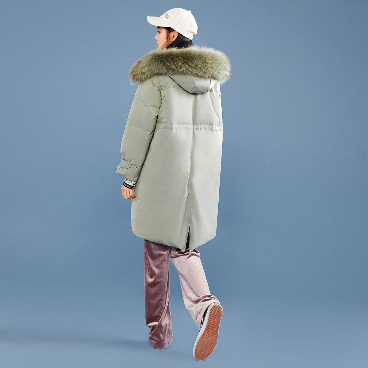 太平鸟2020年冬季新款时尚羽绒服 太平鸟喜之乐羽绒服