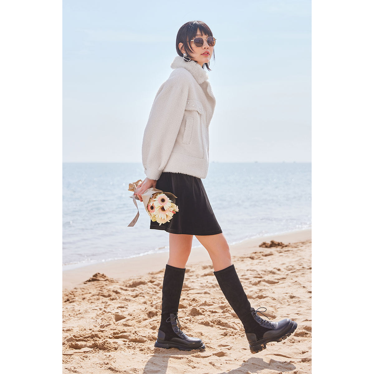  太平鸟广仁皮草