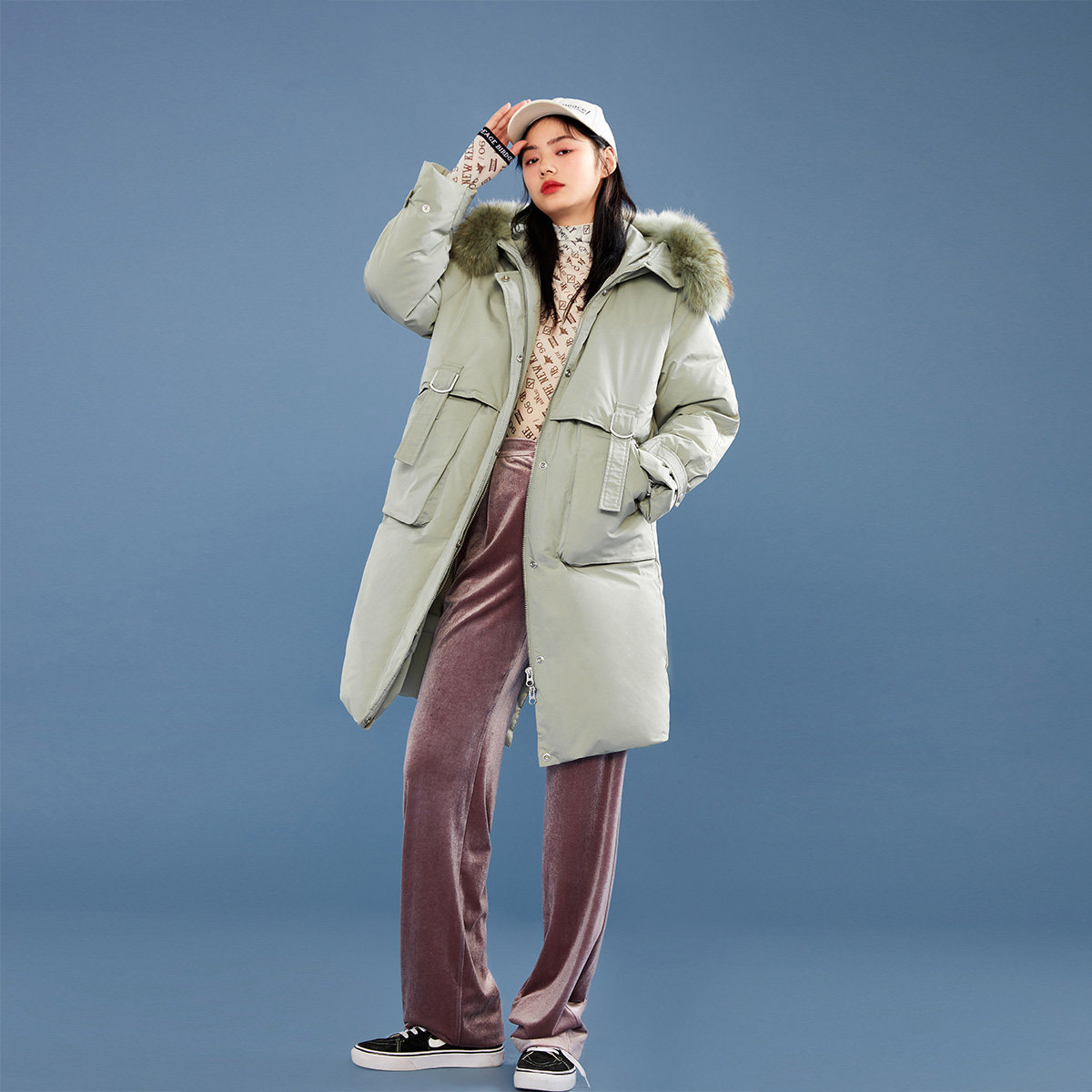 太平鸟2020年冬季新款时尚羽绒服 太平鸟喜之乐羽绒服