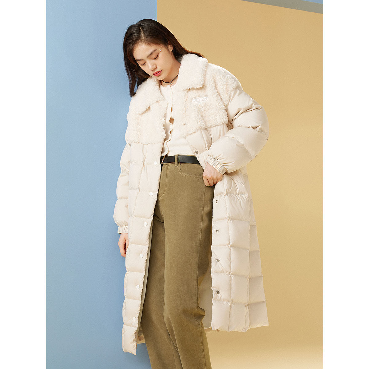 太平鸟2020新款白色毛毛拼接白鸭绒 太平鸟喜之乐羽绒服