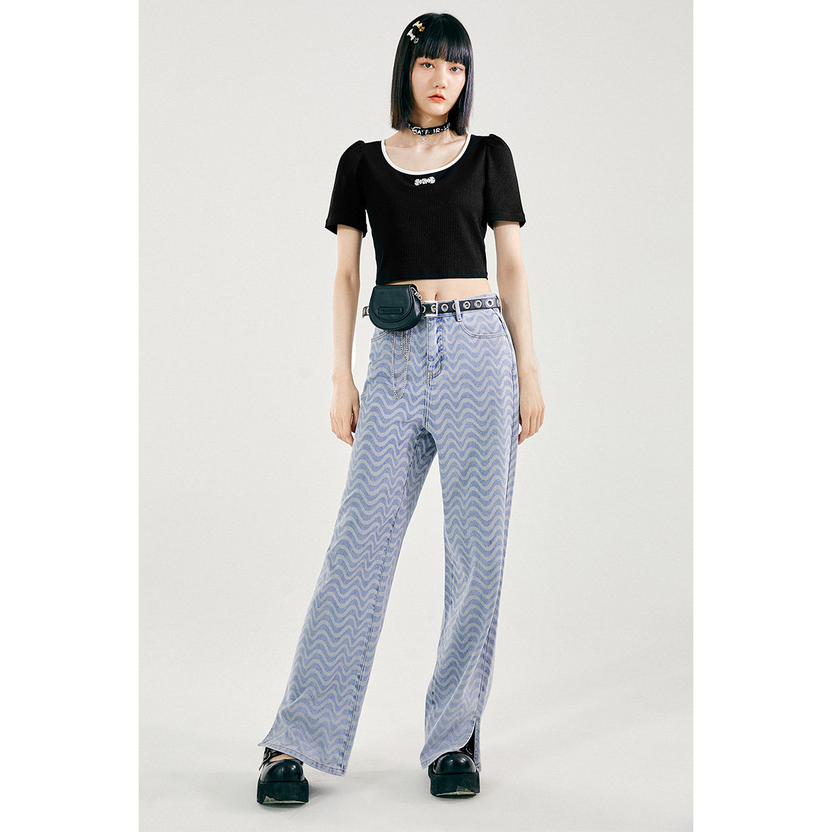 太平鸟高腰直筒2021年秋季牛仔裤 太平鸟广仁牛仔裤