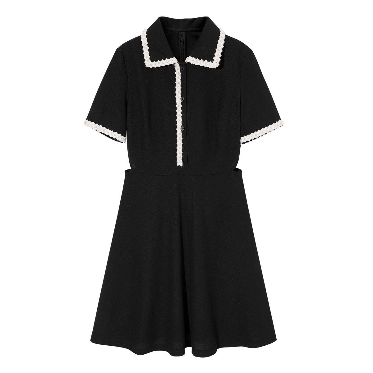 太平鸟小黑裙翻领短袖收腰连衣裙 太平鸟连衣裙