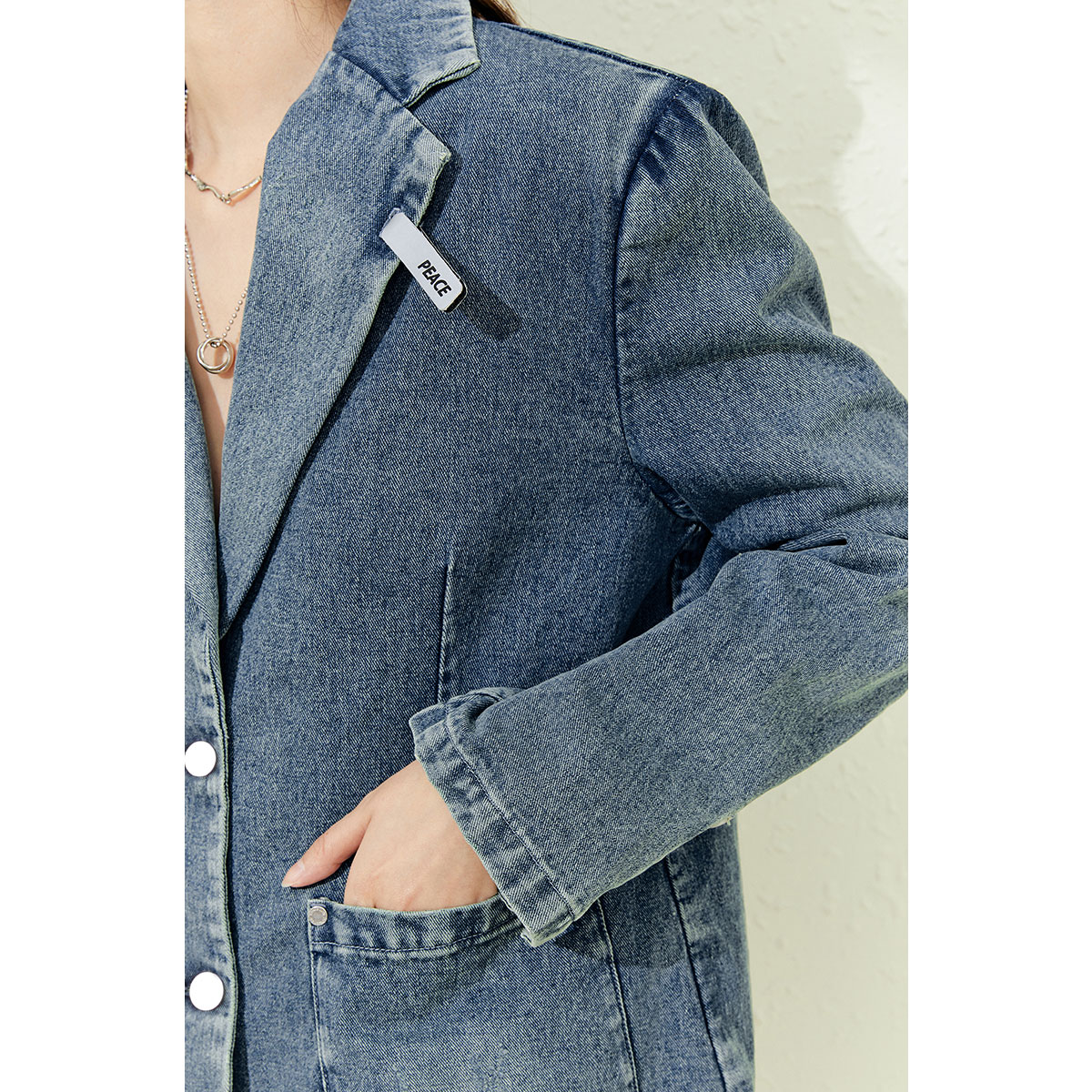 太平鸟廓形牛仔西装外套2022年新款 太平鸟广仁西装