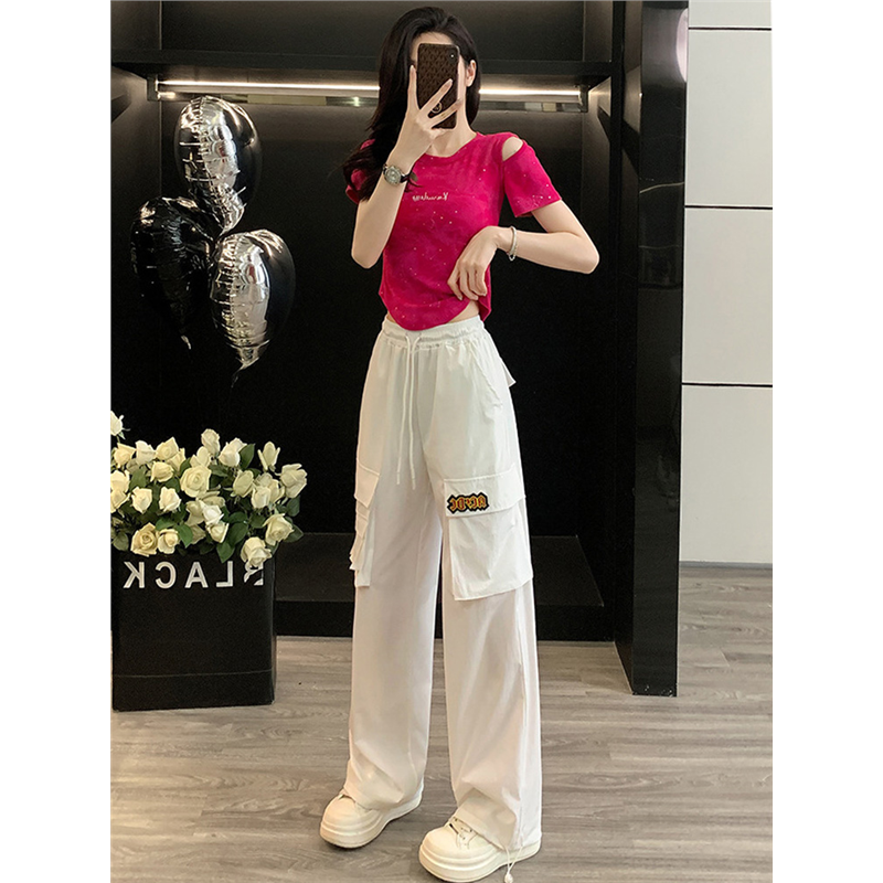 广场舞运动套装女夏季2025时尚粉色露肩T恤阔腿裤休闲服装两件套 - 图1