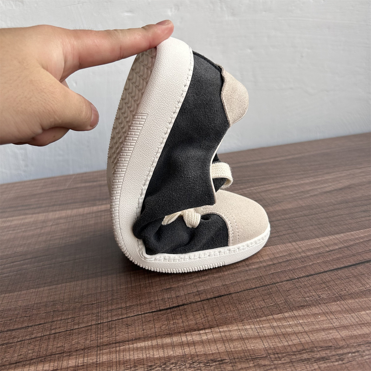 日系翻毛真皮休闲鞋男时尚街头滑板鞋软底男鞋低帮德训鞋透气单鞋,淘宝优惠券,粉丝福利购,淘宝优惠卷