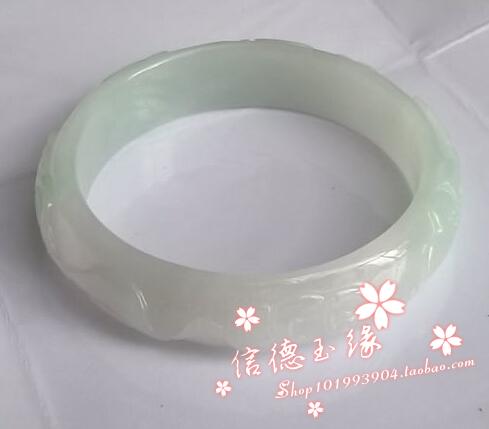 天然翡翠玉镯缅甸老坑 货雕花冰种浅绿飘花贵妃镯手镯子证书可选 A 天然翡翠玉镯缅甸老坑 货雕花冰种浅绿飘花贵妃镯手镯子证书可选 A