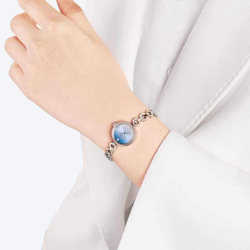 天王渐变蓝20mm小表盘手链式女表 天王国产腕表