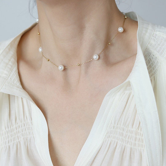 Titanium Steel Gypsophila Pearl Necklace Women's Clavicle Chain