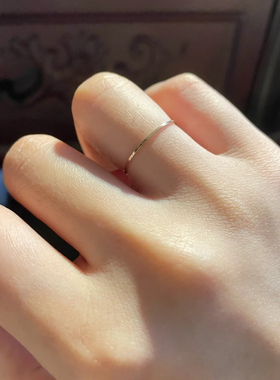 钛钢戒指 磨砂素圈细款戒指女轻奢精致尾戒不掉色指环叠戴饰品