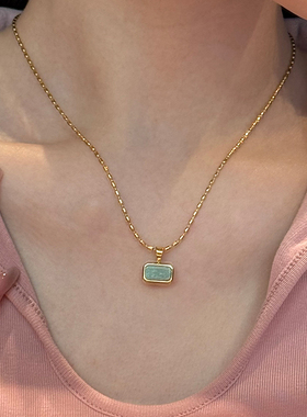 钛钢项链 百搭气质绿色方块项链女简约轻奢锁骨链不褪色配饰品