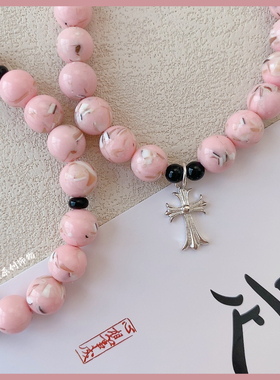 粉黑甜心十字架甜苦手串