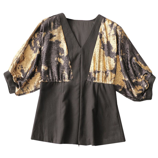 Summer tops for women, mid-length, five-quarter sleeves, V-neck