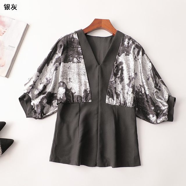 Summer tops for women, mid-length, five-quarter sleeves, V-neck