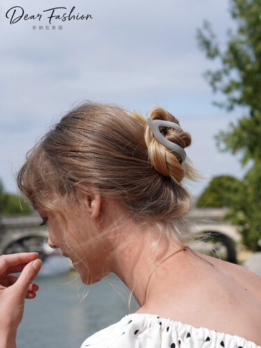 超好用多发量横夹现货章小蕙Camila Paris/卡蜜拉抓夹法国盘发夹 - 图1