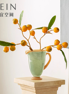 中古风绿色琉璃质感玉色花瓶