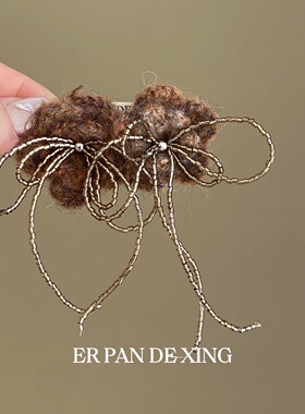 一款两戴夸张秋冬仙气蝴蝶结耳钉女红色毛绒个性独特度假风耳环