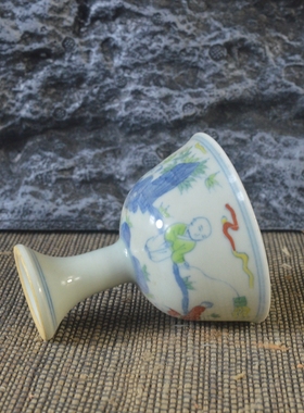 做旧成化风格斗彩婴戏图高足古玩