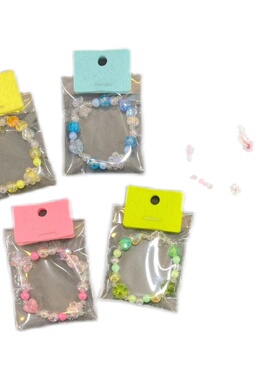 韩国彩色亚克力串珠可爱花朵手链