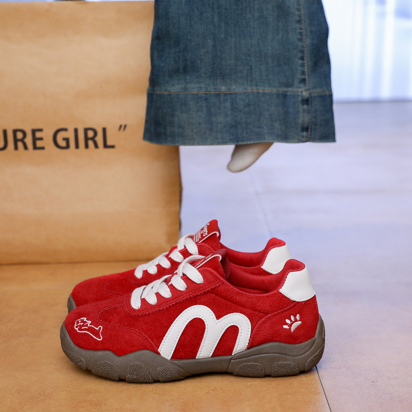 红色鞋子本命年小红鞋阿甘鞋女款德训鞋春季老北京布鞋妈妈运动鞋,淘宝优惠券,粉丝福利购,淘宝优惠卷