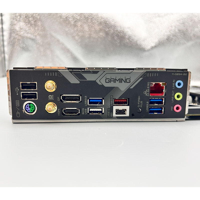 技嘉B650 GAMING X AX V2 AM5 AORUS ELITE AX 小雕冰雕魔鹰