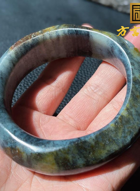 惊呆方言和田玉精品新疆玉龙河黑白分明黄沁青花籽料卡58mm手镯w3