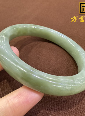 嗨翻天方言精品和田玉俄罗斯碧玉细腻粉青内径56mm女士正装手镯O1