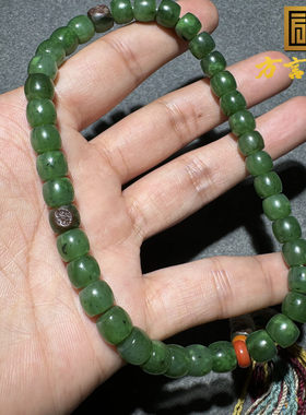 放漏方言和田玉罕见精品新疆戈壁料菠菜绿碧玉留皮直切手持手串S6