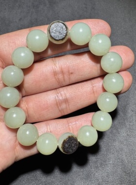 高品方言和田玉老熟新疆暖白种细腻油润12mm精美籽料黑油皮手串S