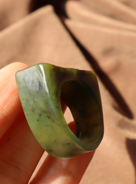新疆黄沁皮碧玉籽料19mm戒指戒圈
