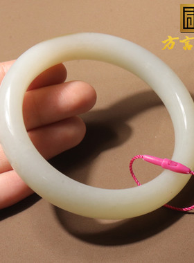 嗨翻天方言和田玉收藏级新疆精品油润且末料糖白玉卡61.5mm手镯O1