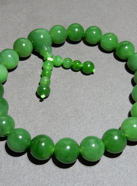 方言和田玉精品佩戴级俄罗斯老坑料阳绿色碧玉卡10mm圆珠手持A5