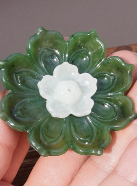 方言和田玉俄料细润阳绿碧玉摆件