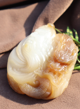 精品方言和田玉珍藏级新疆细腻油糯且末糖白玉俏雕关公把件挂件A2