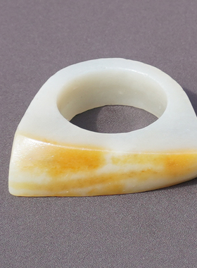 方言新疆老熟黄沁皮白玉籽料扳指